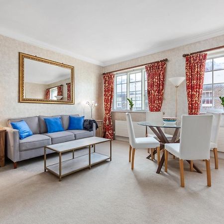 The Mayfair Large Snug Лондон Екстер'єр фото