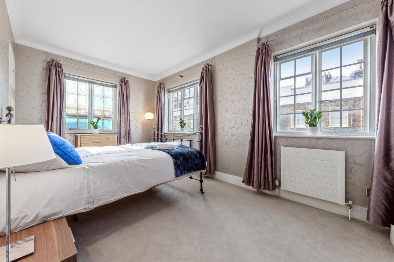 The Mayfair Large Snug Лондон Екстер'єр фото