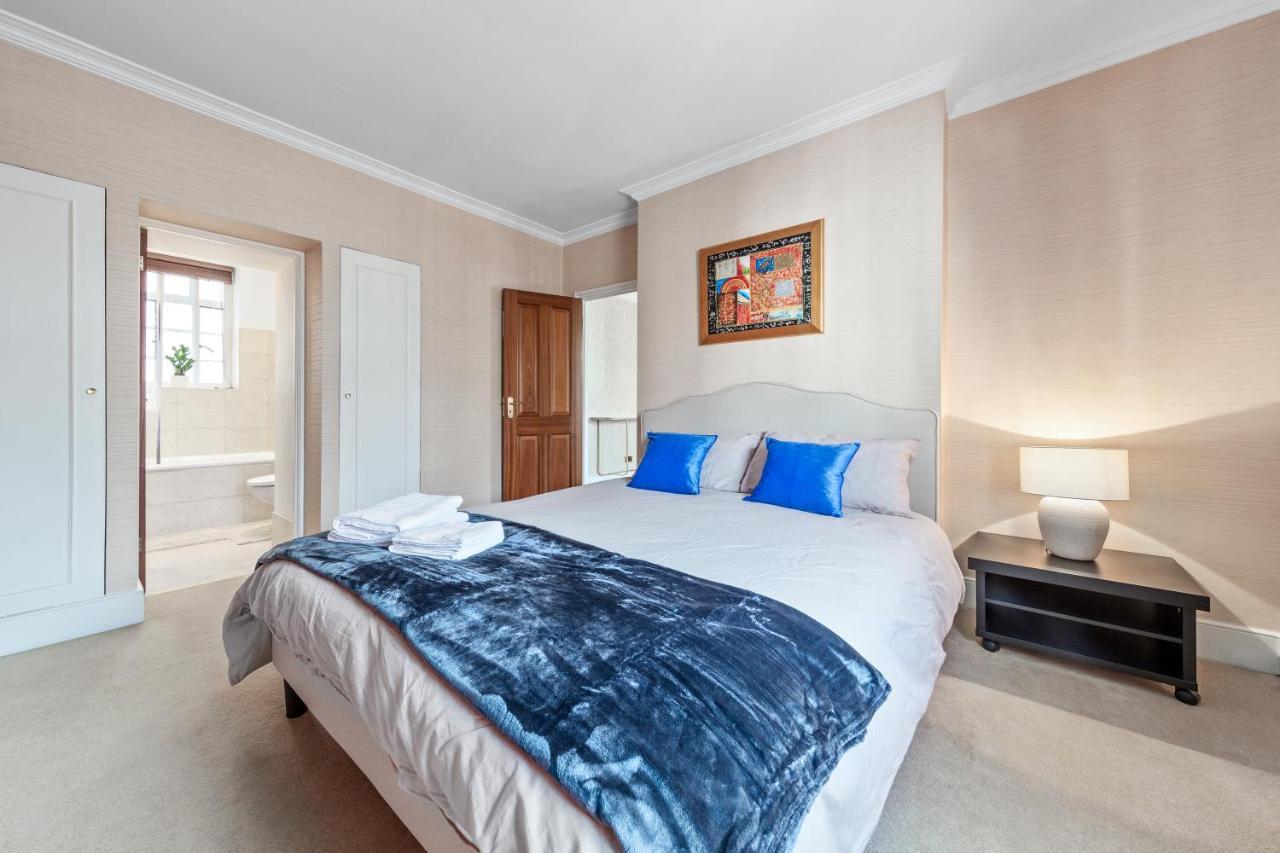 The Mayfair Large Snug Лондон Екстер'єр фото